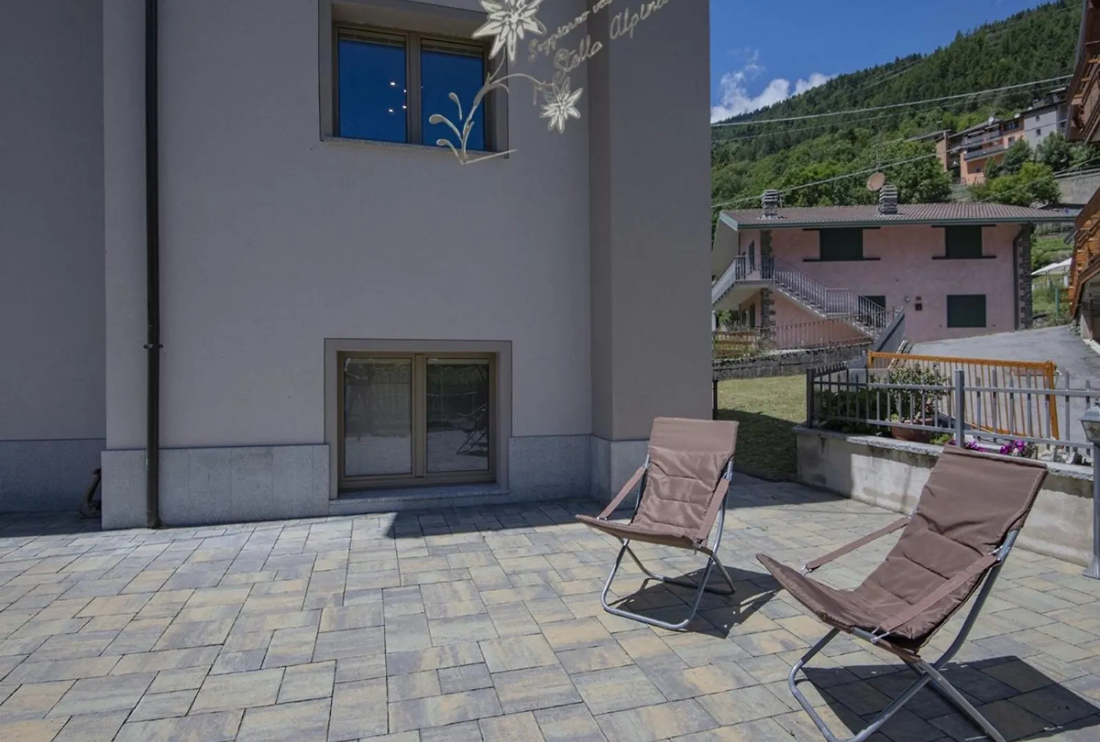 Appartamento Gardenrose Vione Apartment