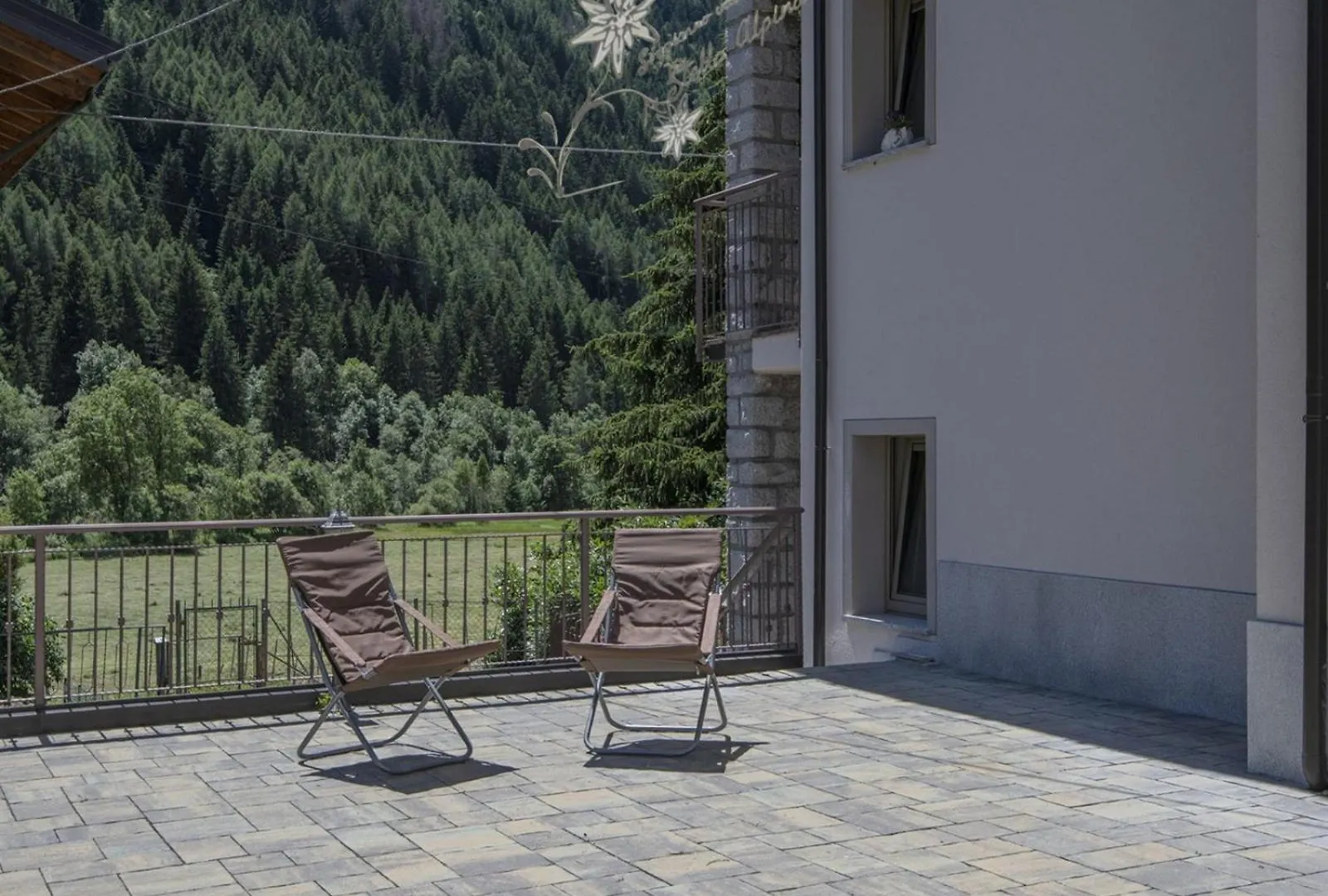 Apartment Appartamento Gardenrose Vione Italy