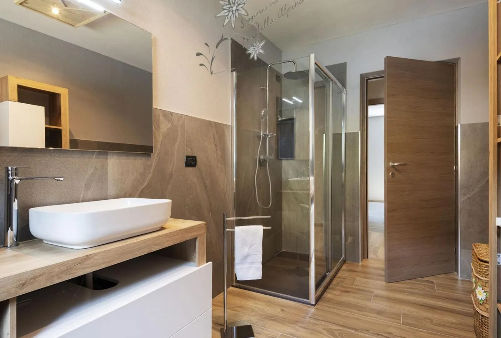 Appartamento Gardenrose Vione Apartment